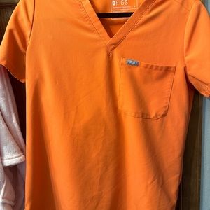 Figs Orange scrubs size small